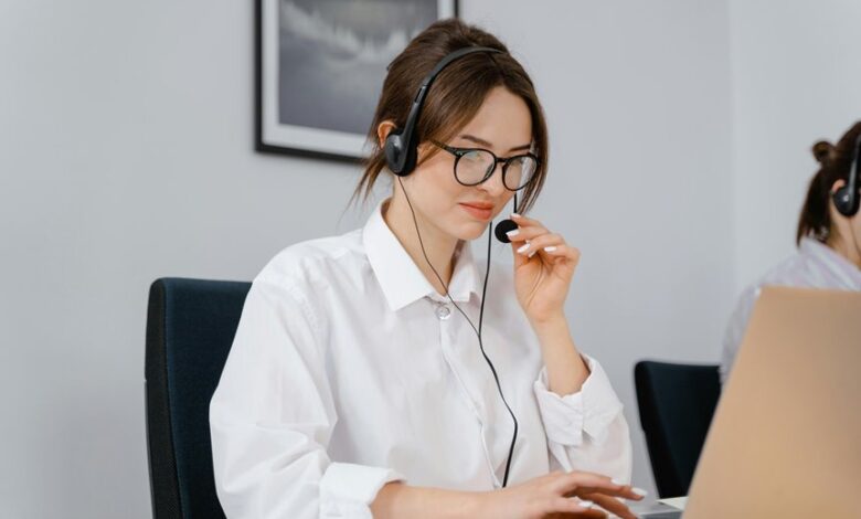 business support hotline available